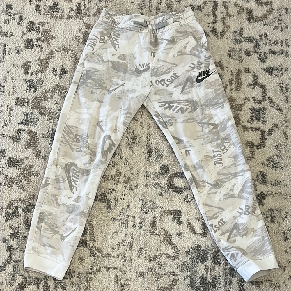 Boys Nike Sweatpants size large